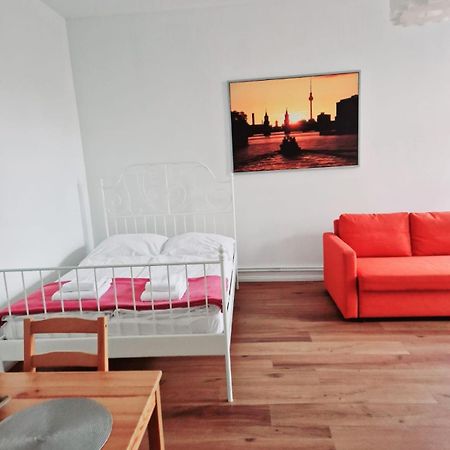 City Studio Apartment For 4, Near Sonnenallee Berlin Exterior foto