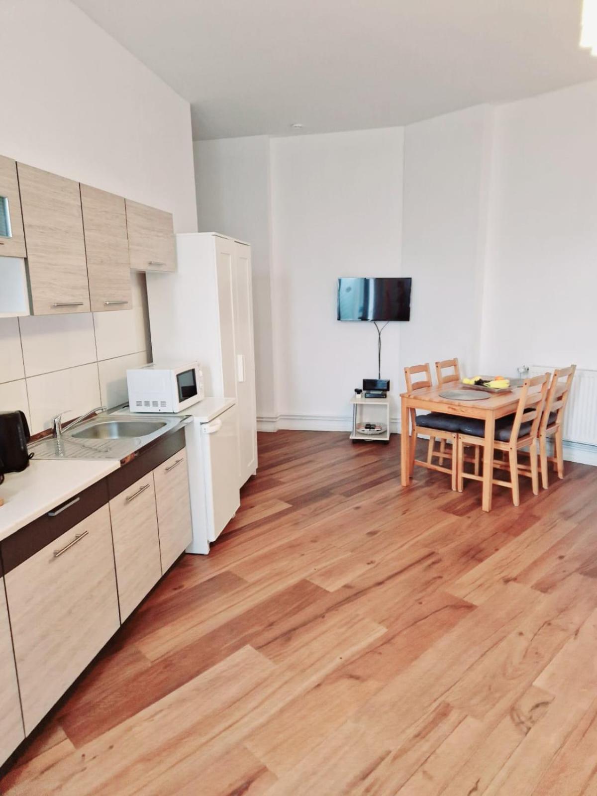 City Studio Apartment For 4, Near Sonnenallee Berlin Exterior foto