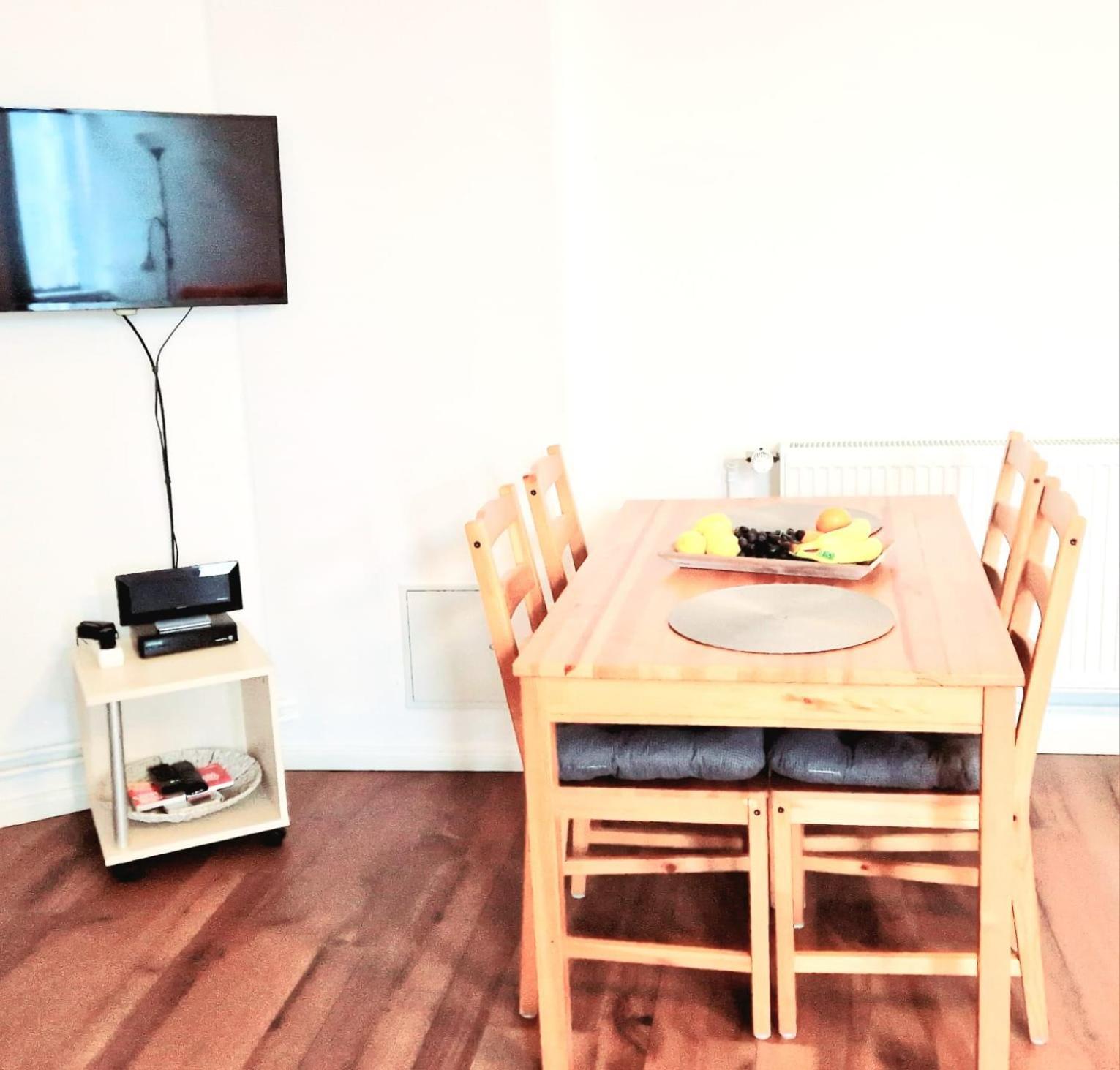 City Studio Apartment For 4, Near Sonnenallee Berlin Exterior foto